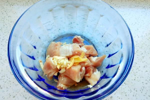 河北菠萝咕噜肉的做法图解1
