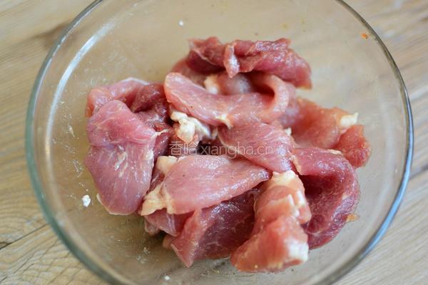 干炸小酥肉的做法图解3