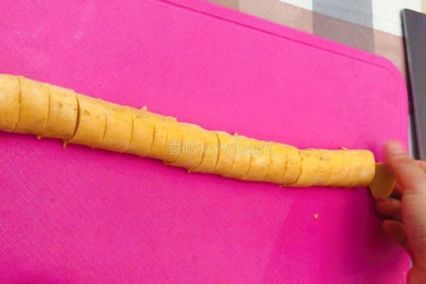 粤式甜品－牛奶双色芋圆的做法图解5