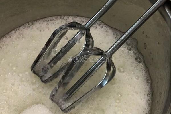 巧克力坚果戚风蛋糕的做法图解4