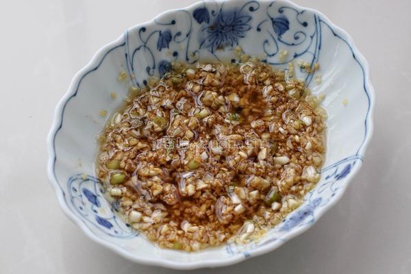 蒜蓉粉丝蒸扇贝的做法图解5