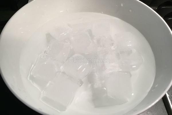 泡椒凤爪的做法图解4