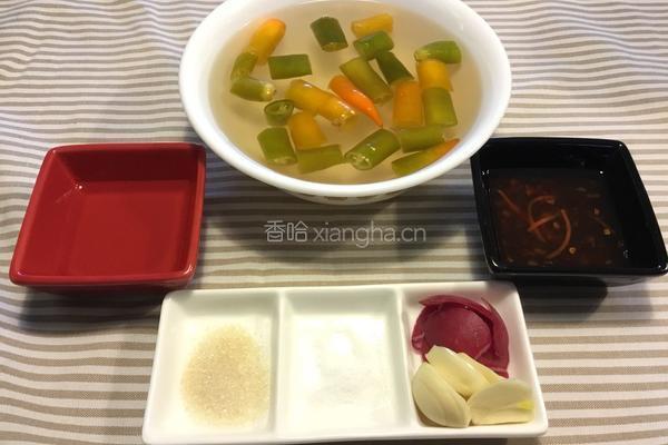 泡椒凤爪的做法图解7