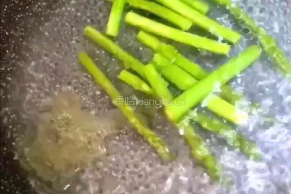 芦笋芝士培根卷的做法图解3