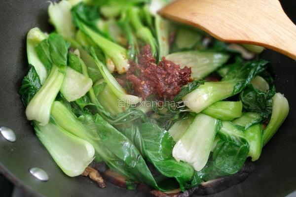 香菇酱青菜的做法图解7