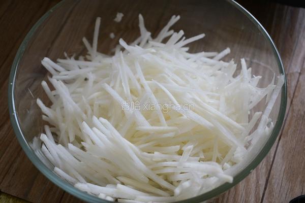 炸萝卜丸子的做法图解1