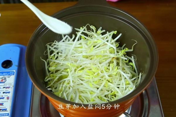 韩式魔芋鸡丝凉拌菜的做法图解3