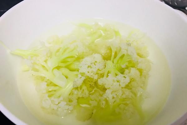 西红柿炒菜花的做法图解6