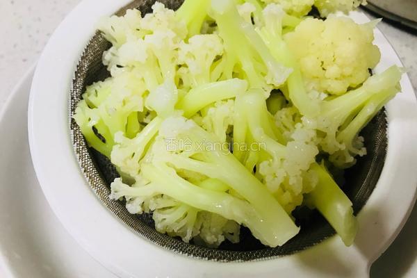 西红柿炒菜花的做法图解8