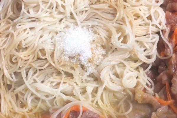 家常瘦肉炒面的做法图解6