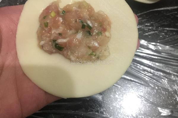 萝卜香葱肉馅水饺的做法图解7