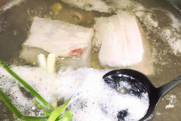 四川—蒜泥白肉的做法图解2