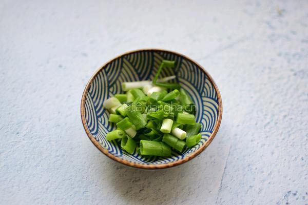 辣椒炒鸡蛋的做法图解3