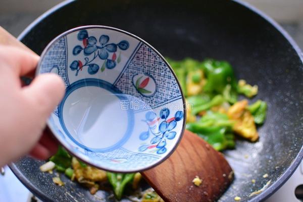 辣椒炒鸡蛋的做法图解9
