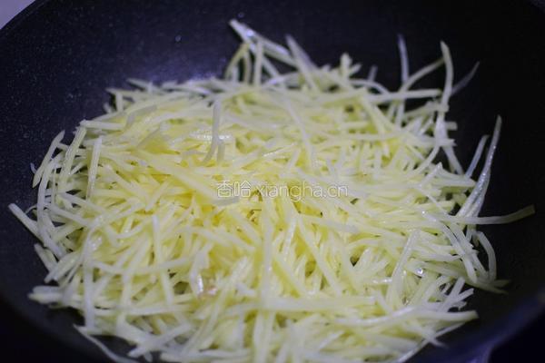 辣椒炒土豆丝的做法图解5