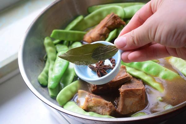大骨头炖豆角的做法图解7