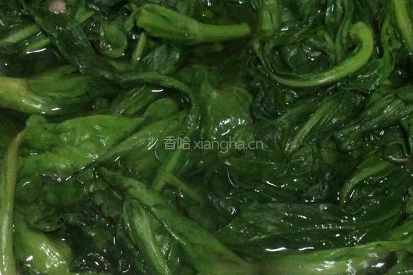 粤式－茼蒿鸡杂汤的做法图解3