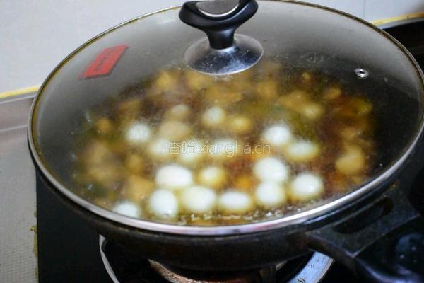红烧肉炖鹌鹑蛋的做法图解7