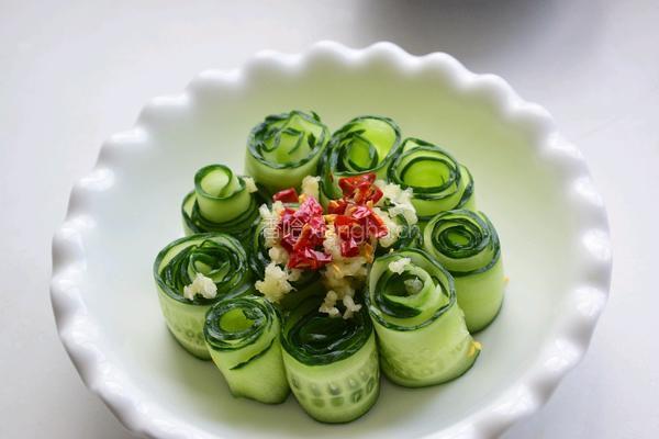 响油黄瓜卷的做法图解6