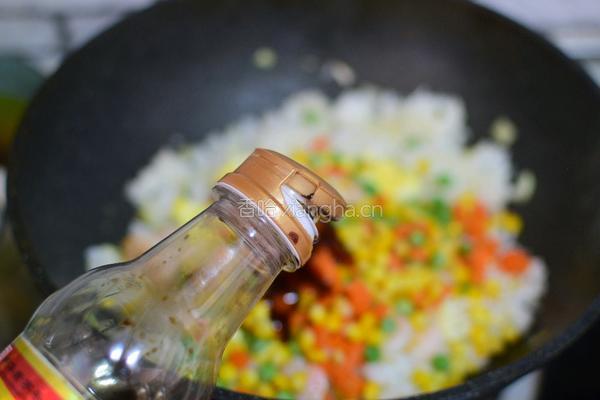虾仁五彩炒饭的做法图解9