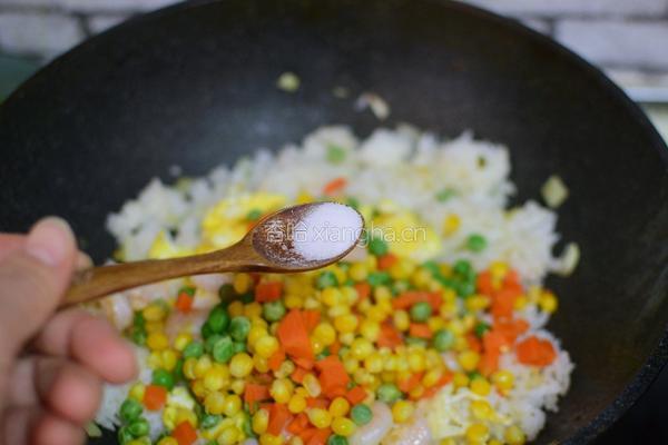 虾仁五彩炒饭的做法图解11