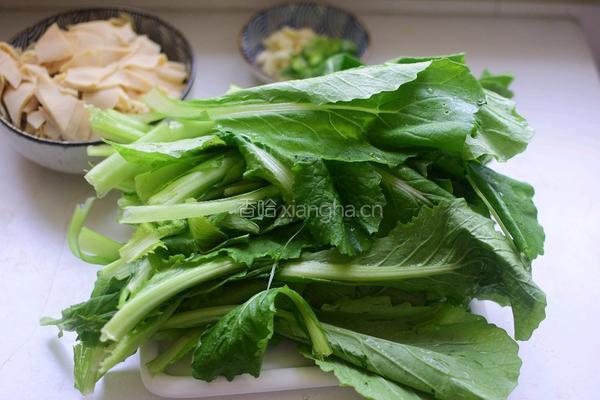 小白菜炒干豆腐的做法图解1