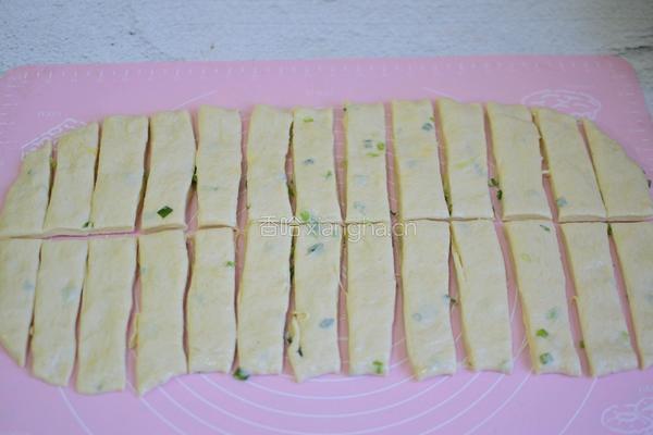 葱花小油条的做法图解4