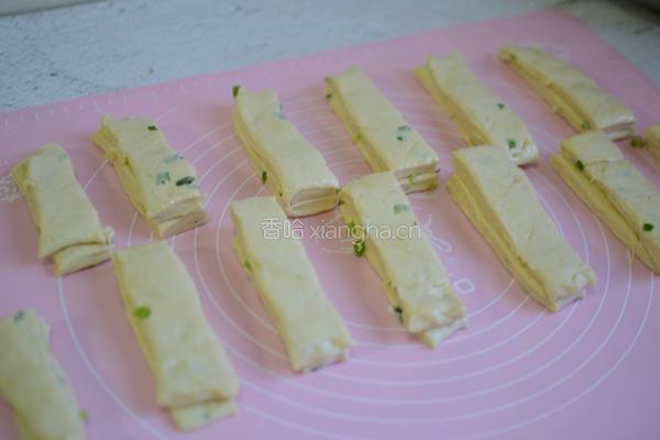葱花小油条的做法图解5