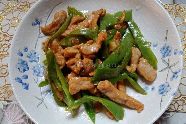 青椒炒肉丝的做法图解1