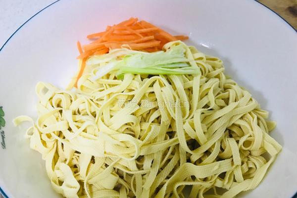 凉拌干豆腐丝的做法图解4