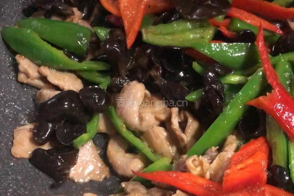 双椒木耳炒肉的做法图解6