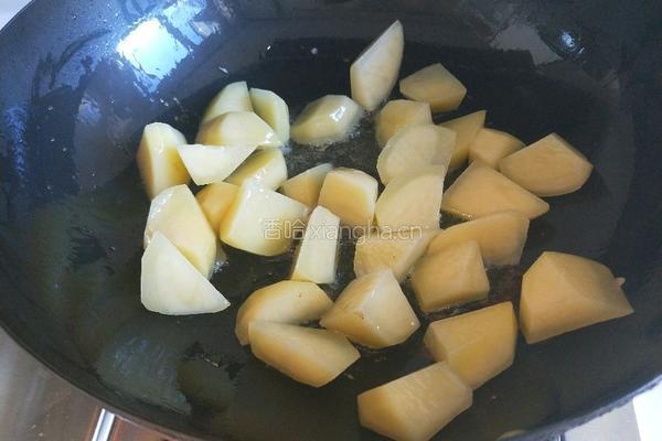 张家口特色菜 土豆熬金瓜的做法图解5