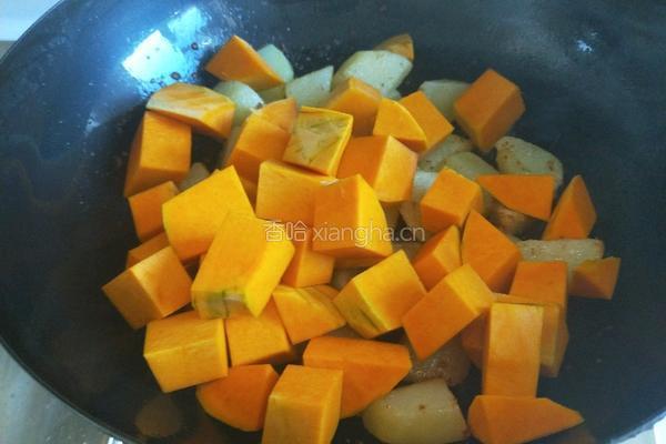 张家口特色菜 土豆熬金瓜的做法图解7