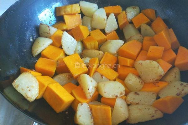 张家口特色菜 土豆熬金瓜的做法图解8