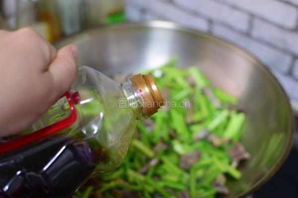 蒜苔炒鸡胗的做法图解8