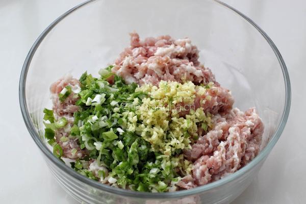 手工鲜肉大馄饨的做法图解2