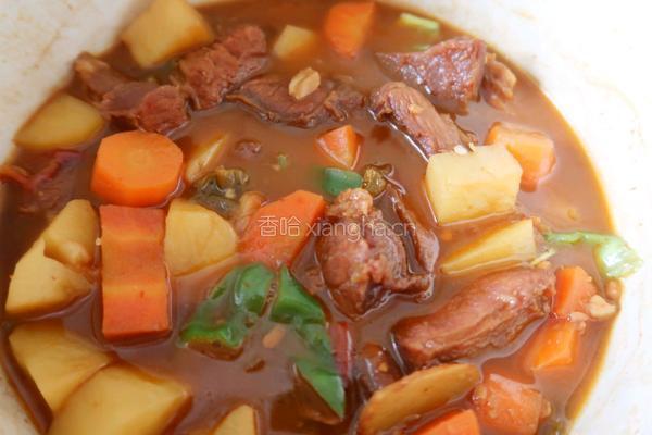 土豆烧牛腩的做法图解8