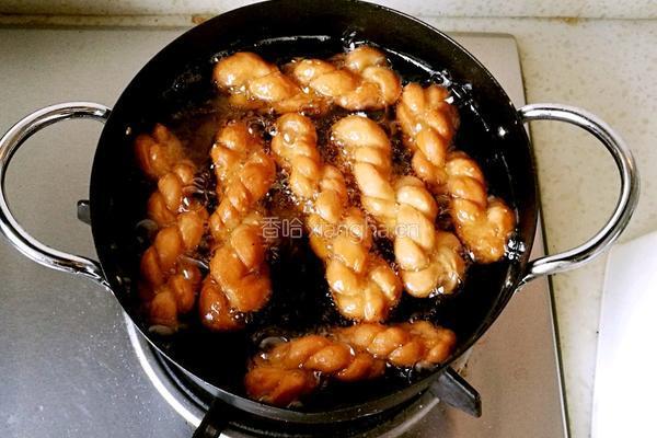 酥软小麻花的做法图解11