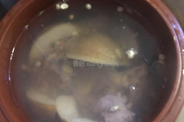 川贝海底椰冰糖雪梨炖瘦猪汤的做法图解5