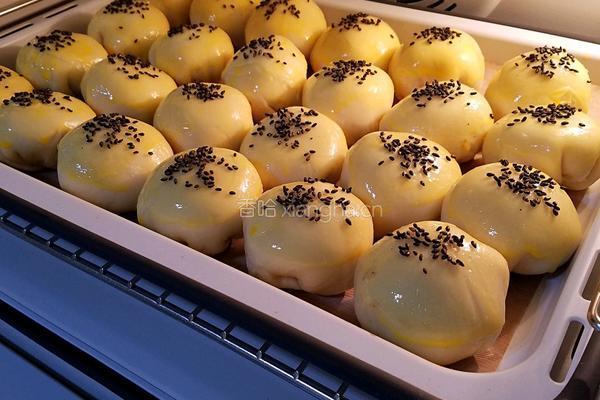 蛋黄酥的做法图解23
