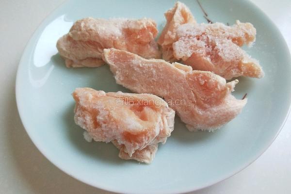 麻辣鸡丁的做法图解1