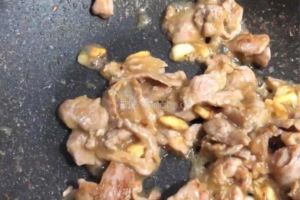 蒜香肉盖浇西兰花的做法图解9