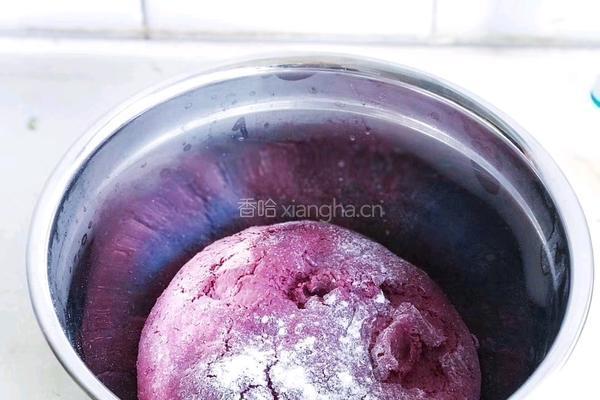 桑椹果渣玫瑰花馒头的做法图解1