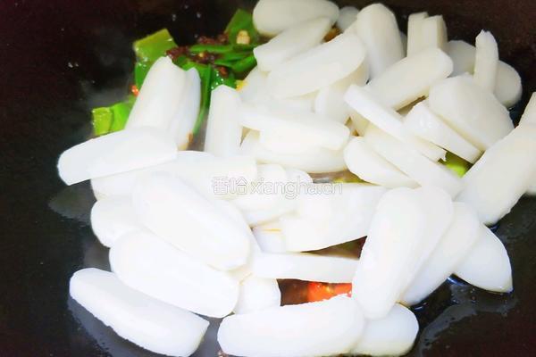 白菜辣炒年糕的做法图解7