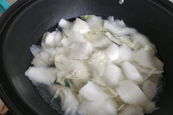 醋溜白菜片的做法图解3