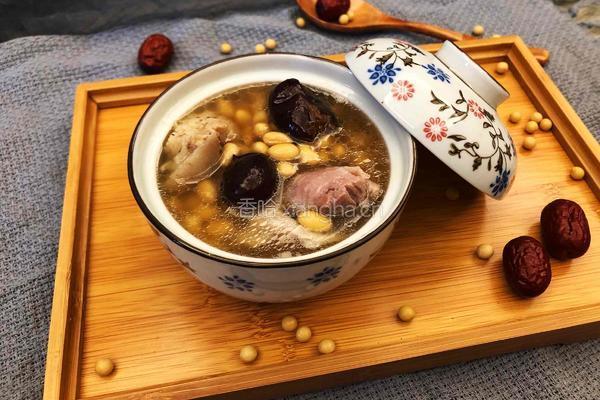 猪蹄黄豆汤