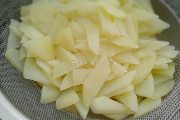 红烧土豆片的做法图解4