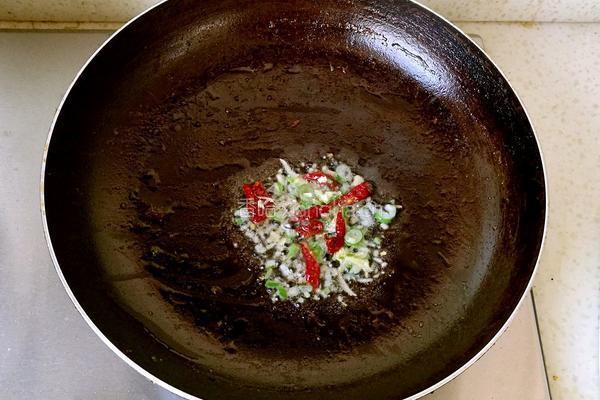 香干炒芹菜的做法图解4