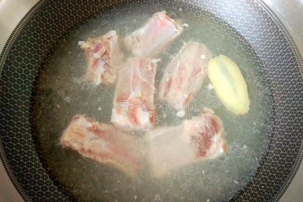 排骨藕汤的做法图解2