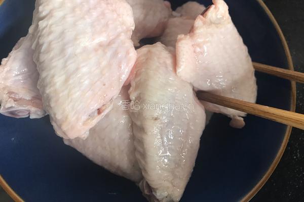 烤鸡翅中的做法图解1